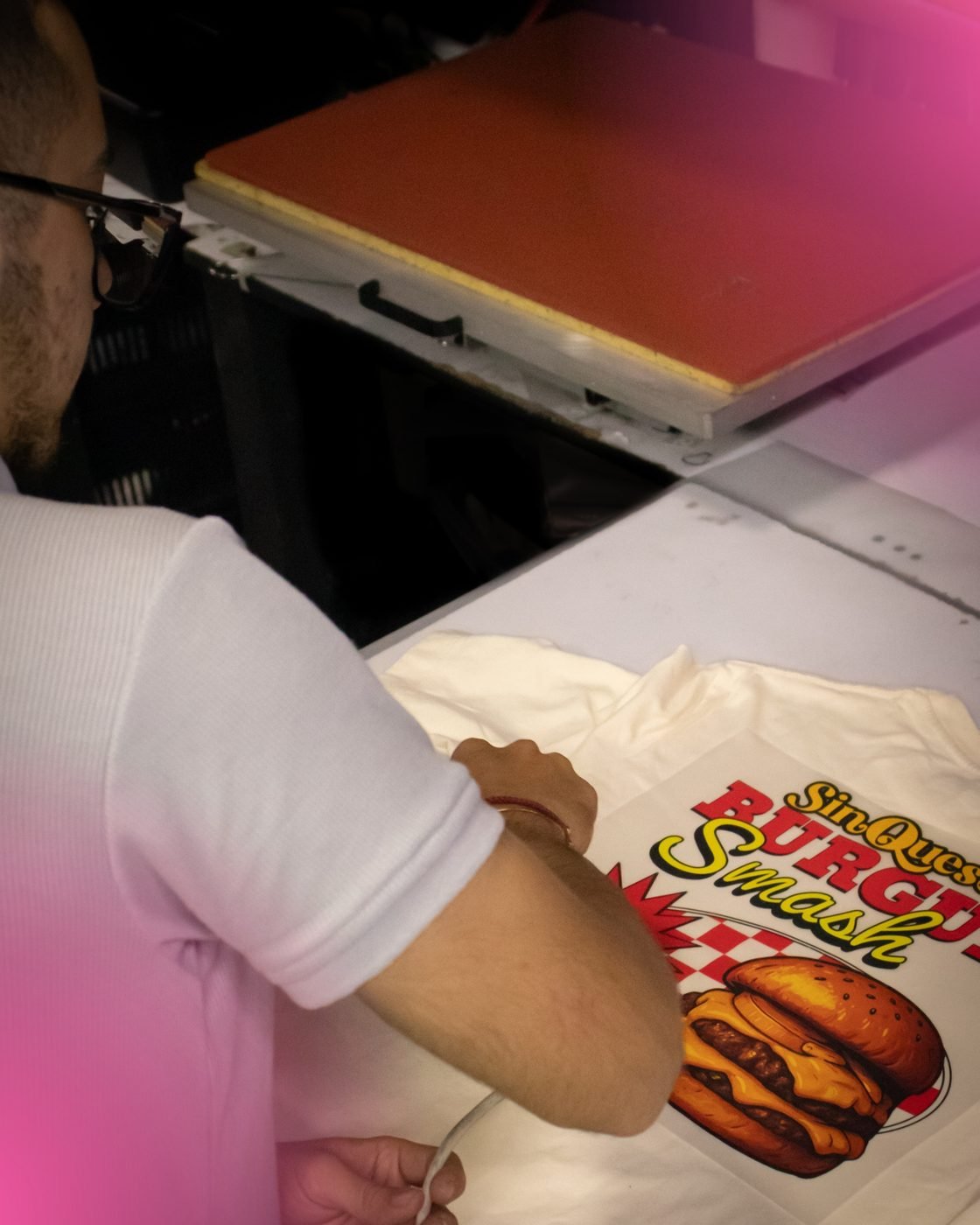 Aplicación de estampado DTF en camiseta personalizada Pereira